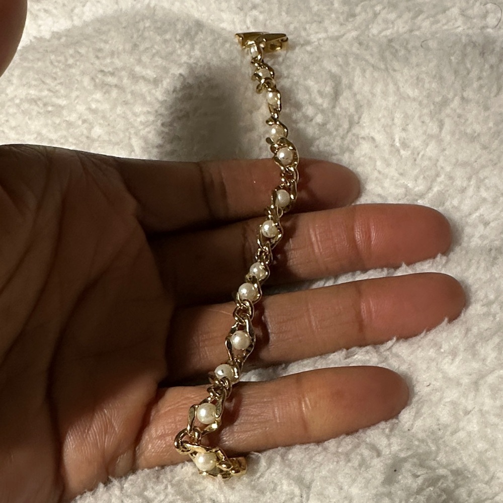 Vintage Gold toned chain link Pearl Bracelet - Picture 9 of 15